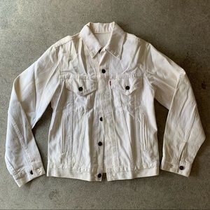 White Levi’s Jean Jacket // small